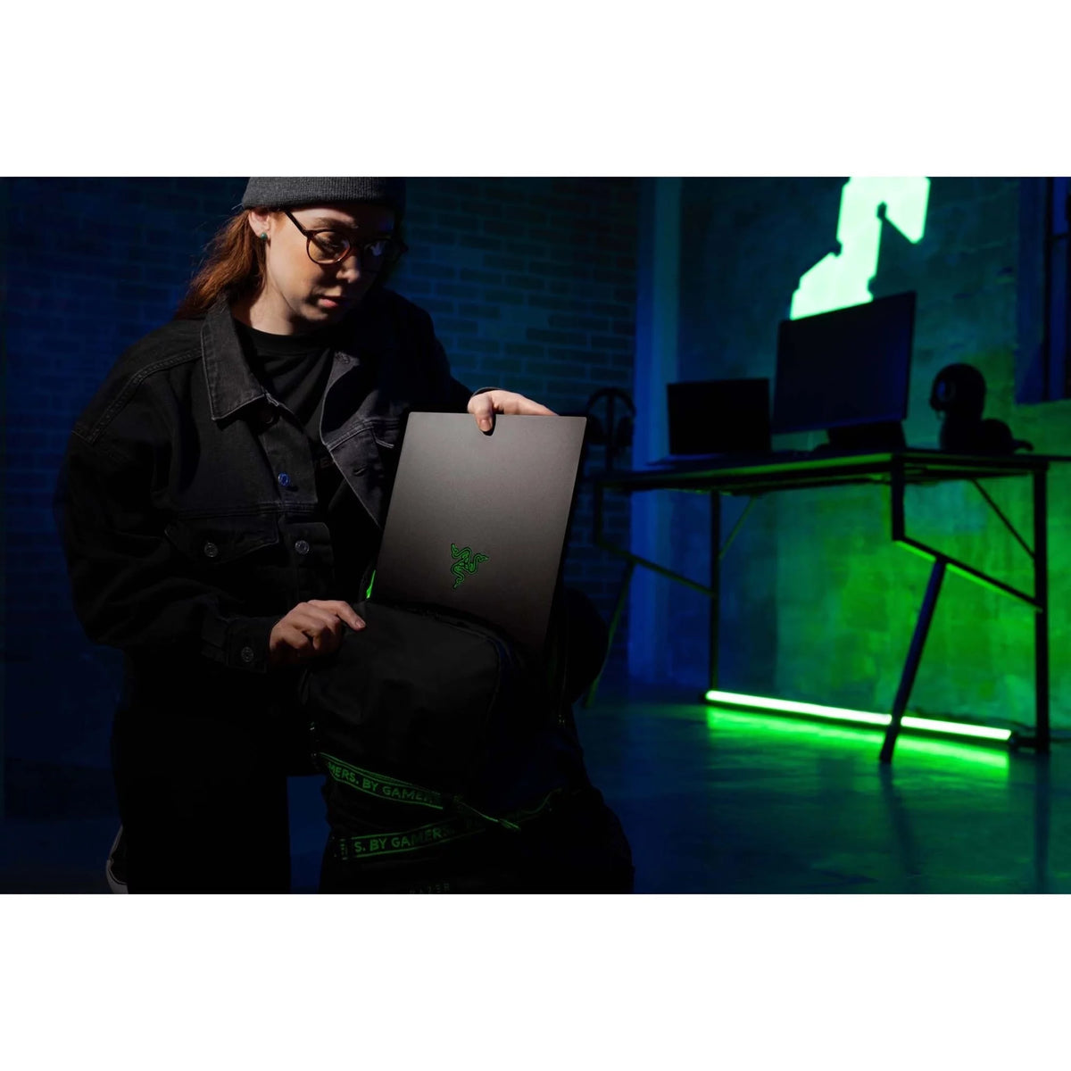 15.6" 4K UHD Gaming Laptop, Intel Core i9, NVIDIA GeForce RTX 3080 Ti 16 GB, 1TB SSD Q8014