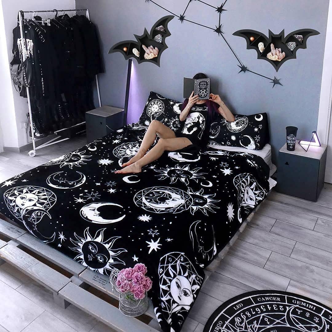 Goth Wall Shelf I90000