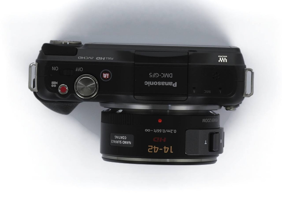 12.1 MP Mirrorless Digital Camera with 14-42mm lens S694172