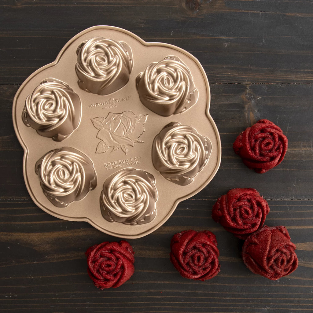 Nonstick Cast Aluminum Cakelet O3598