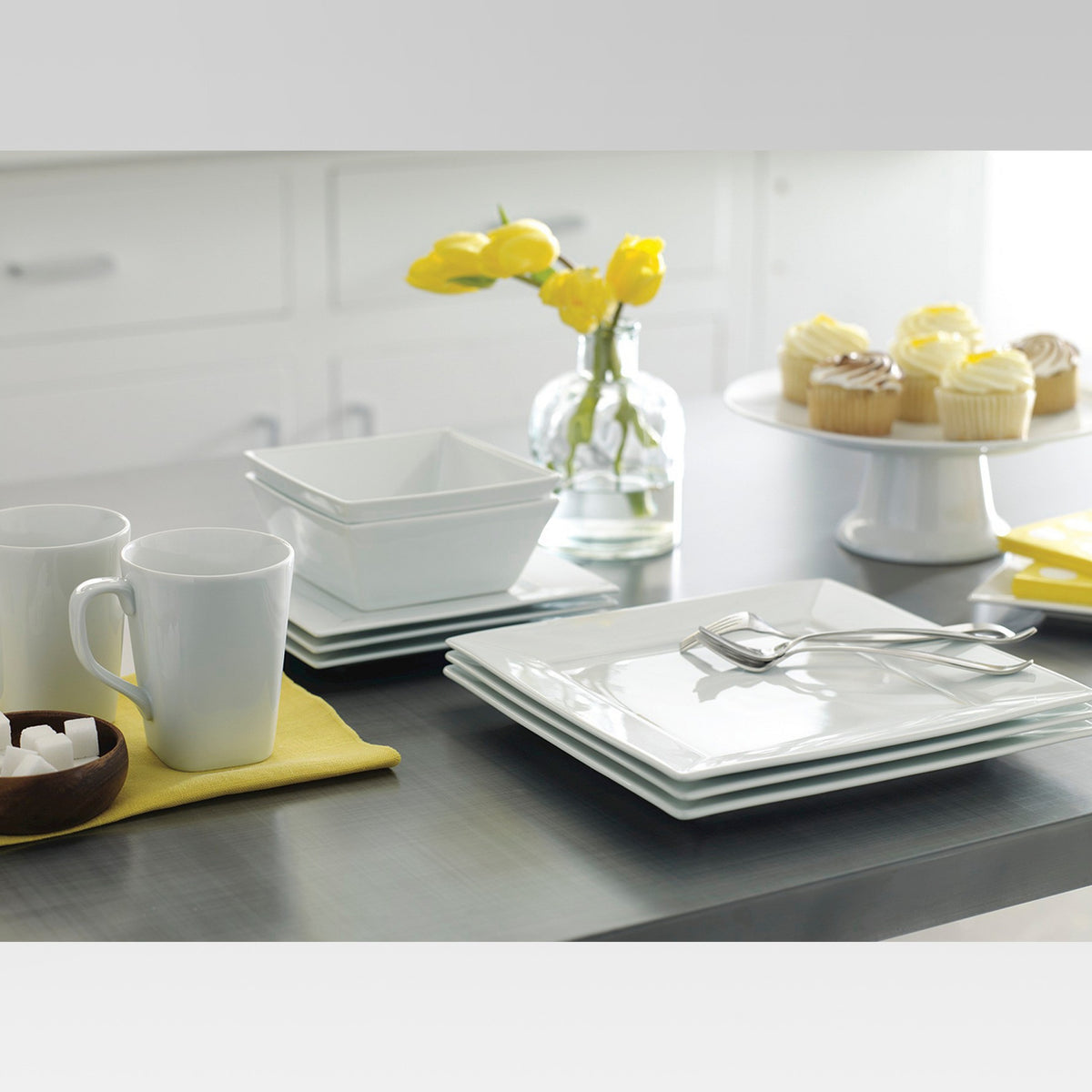 16pc White Porcelain Square Dinnerware Set M6427
