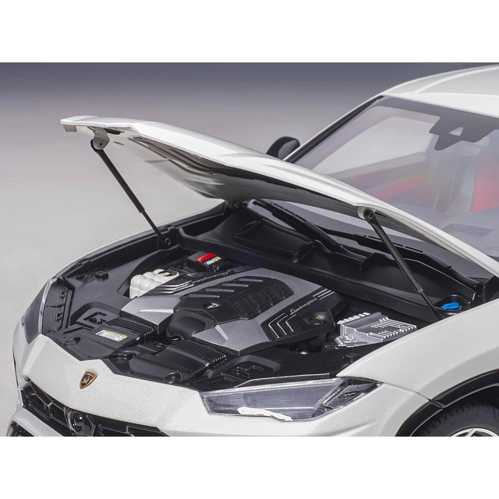 1/18 White Metallic Model Car L3378