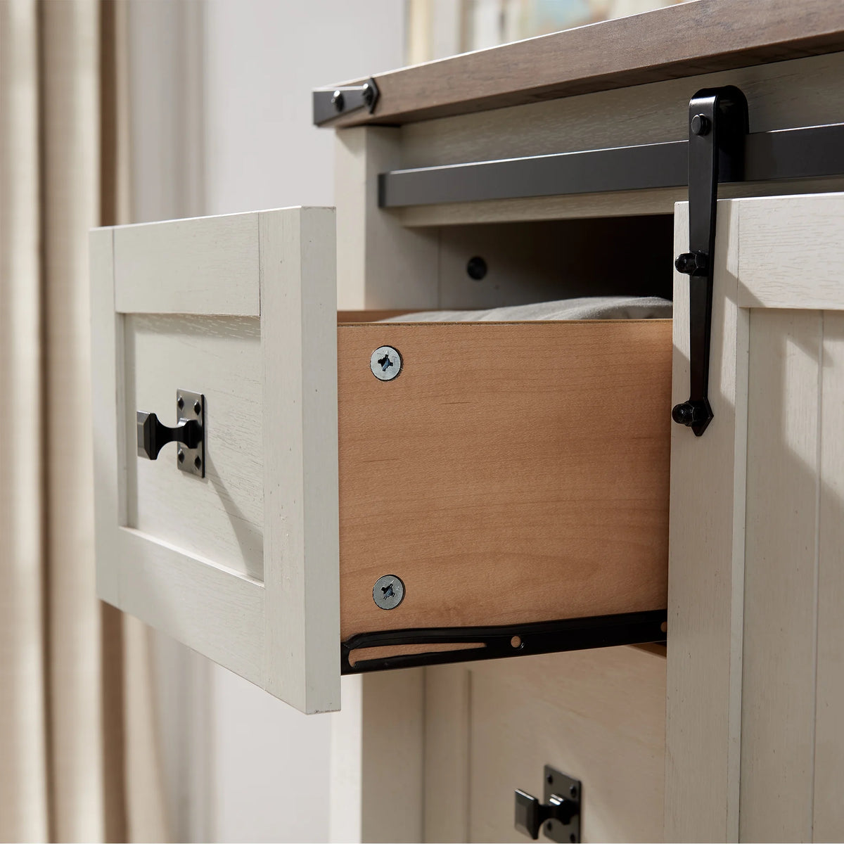 5 Drawer Dresser with Barn Door V384