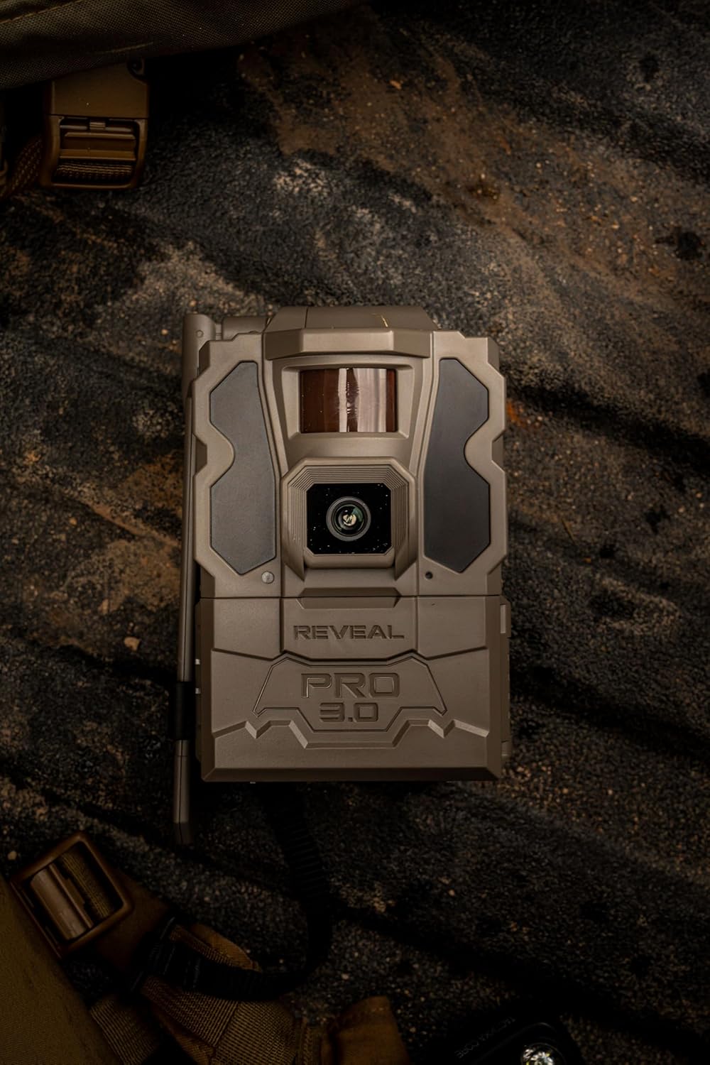 Cellular Trail Camera with Solar Panel and 32GB SD Card W2604