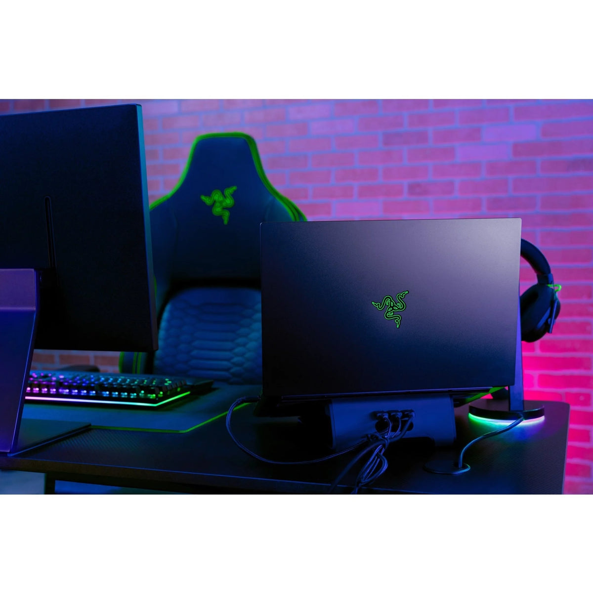 15.6" 4K UHD Gaming Laptop, Intel Core i9, NVIDIA GeForce RTX 3080 Ti 16 GB, 1TB SSD Q8014