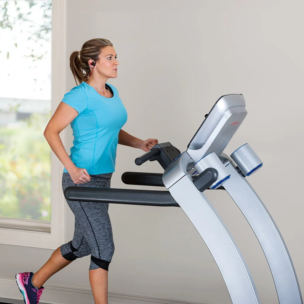 Treadmill with GO Console R91907
